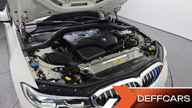 BMW 3-SERIES 330e Luxury купить на сайте DeffCars
