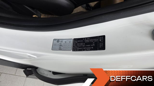Kia CARNIVAL Gasoline 9-Seater Signature купить на сайте DeffCars