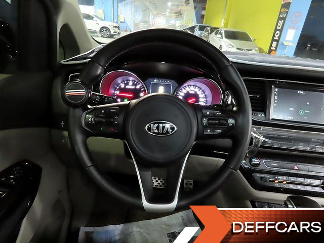 Kia CARNIVAL 9-seater Noblesse купить на сайте DeffCars