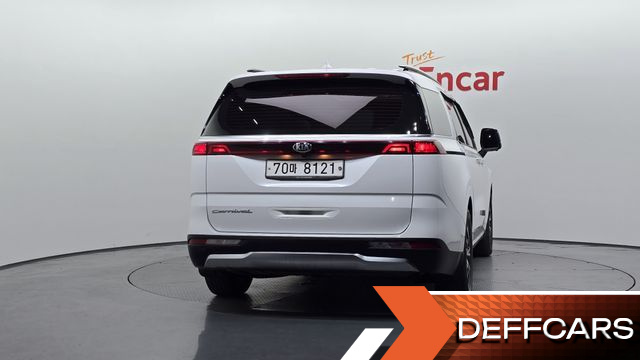 Kia CARNIVAL Gasoline 11-Seater Signature купить на сайте DeffCars