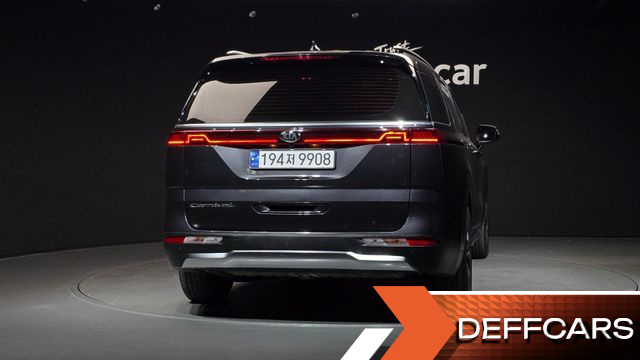 Kia CARNIVAL 9-Seater Noblesse купить на сайте DeffCars