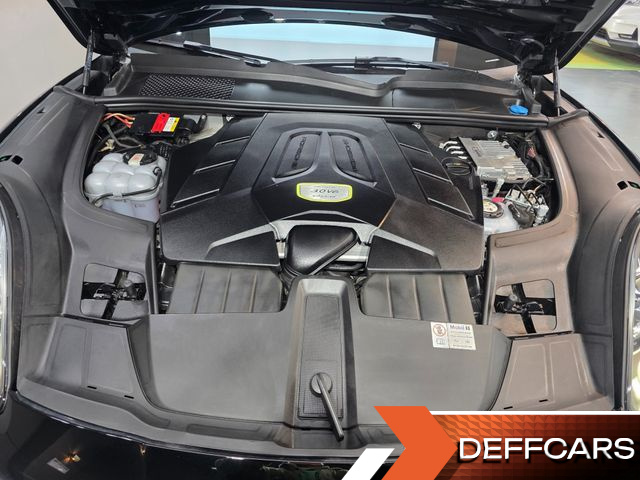 Porsche CAYENNE 3.0 E-HYBRID PLATINUM EDITION купить на сайте DeffCars