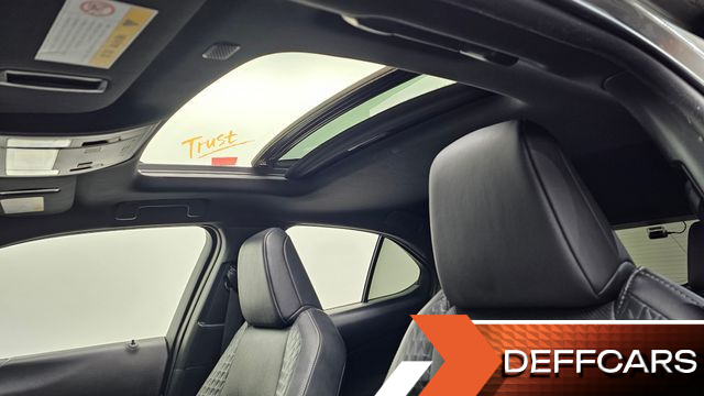 Lexus UX 2.0 2WD купить на сайте DeffCars