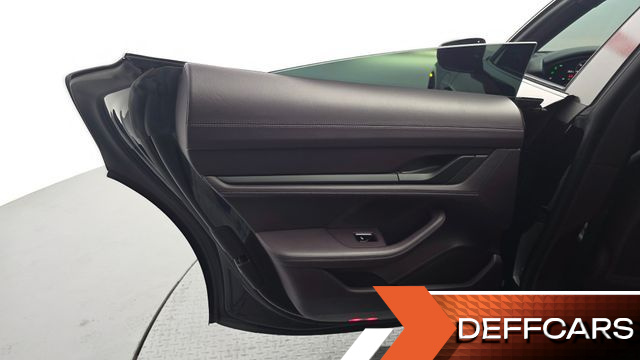 Porsche TAYCAN 4S купить на сайте DeffCars