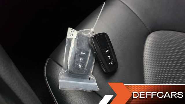 Toyota CAMRY 2.5 купить на сайте DeffCars