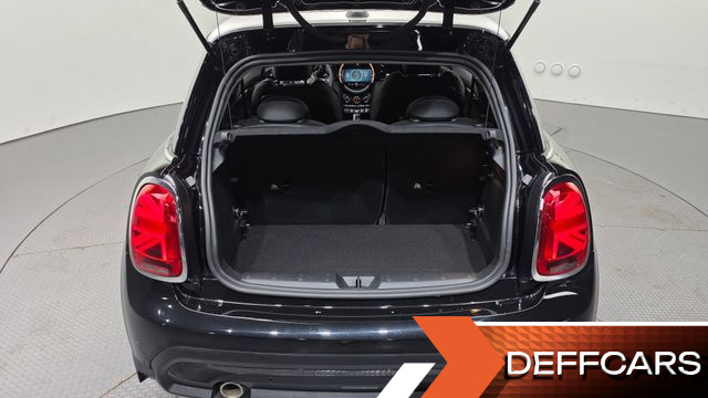 Mini COOPER Classic Plus Launch Pack Third Generation купить на сайте DeffCars