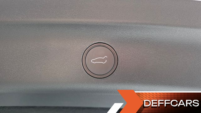 Tesla MODEL Y Long Range AWD купить на сайте DeffCars