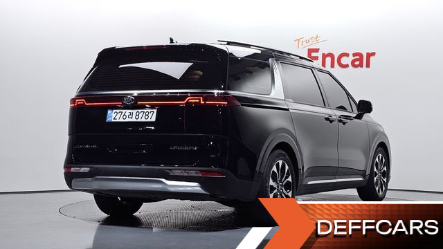 Kia CARNIVAL Gasoline 7-Seater Signature купить на сайте DeffCars