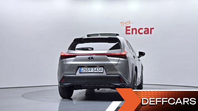 Lexus UX 2.0 2WD купить на сайте DeffCars