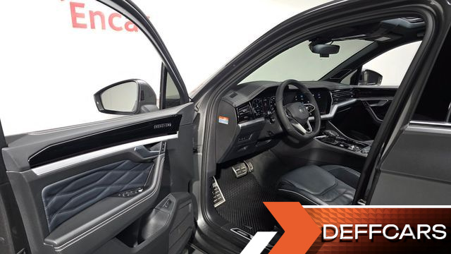 Volkswagen TOUAREG 3.0 TDI R-Line купить на сайте DeffCars