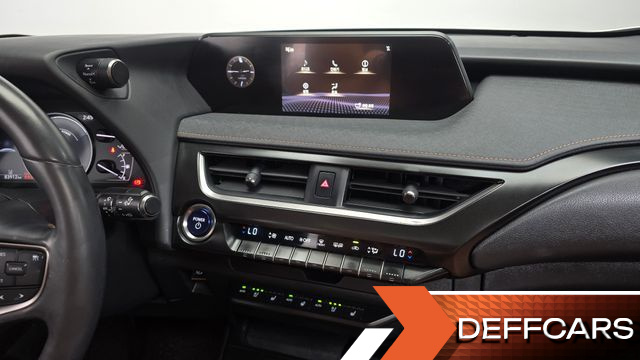 Lexus UX 2.0 2WD купить на сайте DeffCars