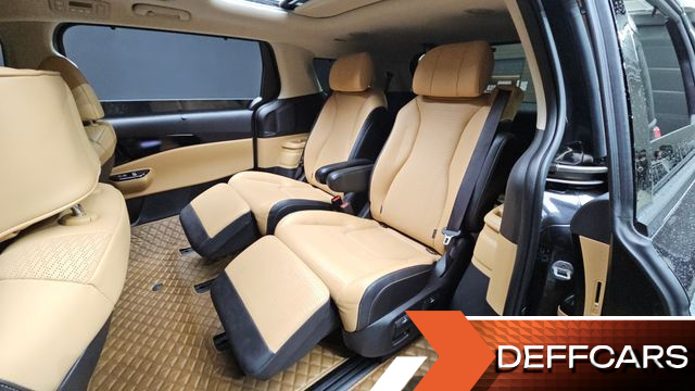 Kia CARNIVAL 7-Seater Signature купить на сайте DeffCars