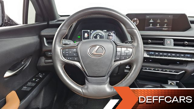 Lexus UX 2.0 2WD купить на сайте DeffCars