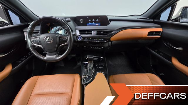 Lexus UX 2.0 2WD купить на сайте DeffCars