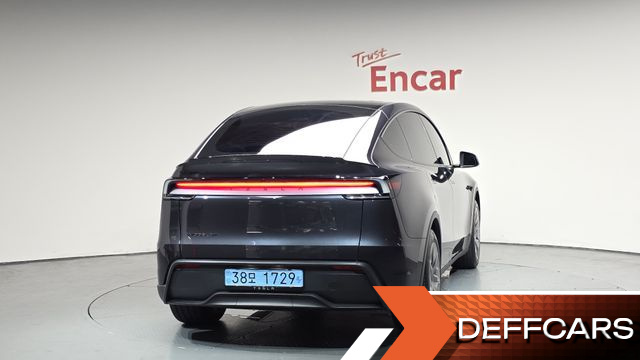 Tesla MODEL Y L Long Range AWD купить на сайте DeffCars