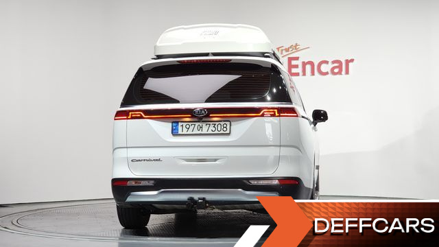 Kia CARNIVAL 9-Seater Signature купить на сайте DeffCars