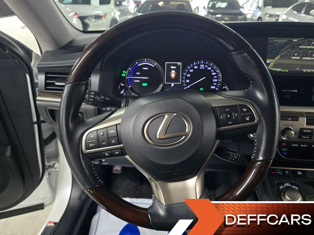 Lexus ES Supreme XV60 купить на сайте DeffCars