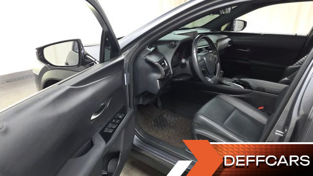 Lexus UX 2.0 2WD купить на сайте DeffCars