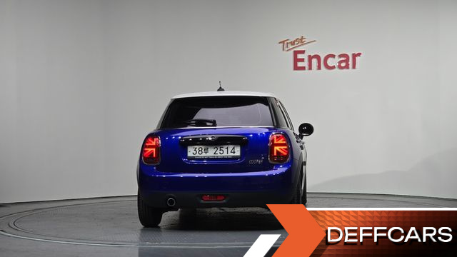 Mini COOPER 5Door Standard 3rd купить на сайте DeffCars