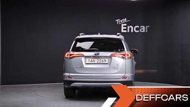 Toyota RAV4 2.5 4WD Hybrid 4th купить на сайте DeffCars