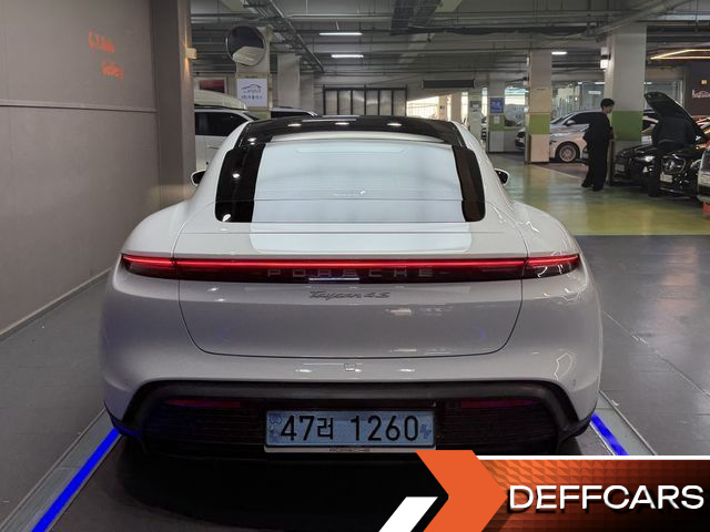 Porsche TAYCAN 4S купить на сайте DeffCars