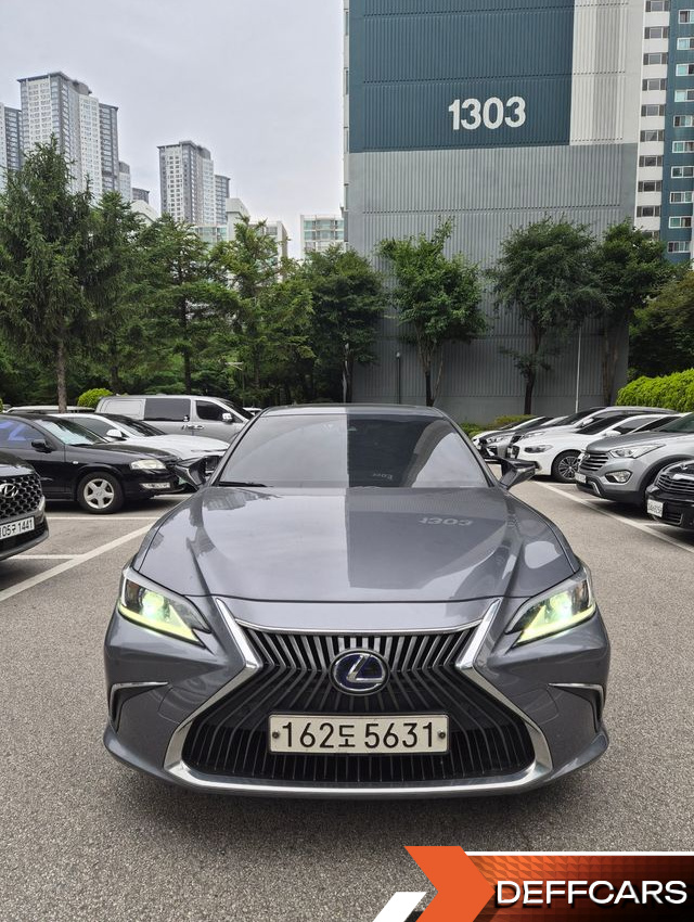 Lexus ES Luxury Plus купить на сайте DeffCars