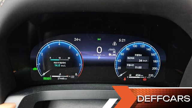 Toyota ALPHARD 2.5 HEV Executive AWD купить на сайте DeffCars