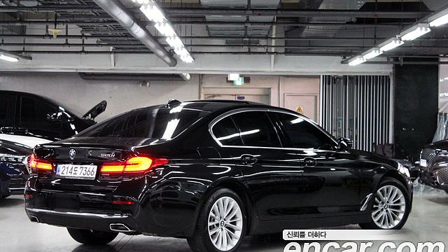 BMW 5-SERIES 520i Luxury купить на сайте DeffCars