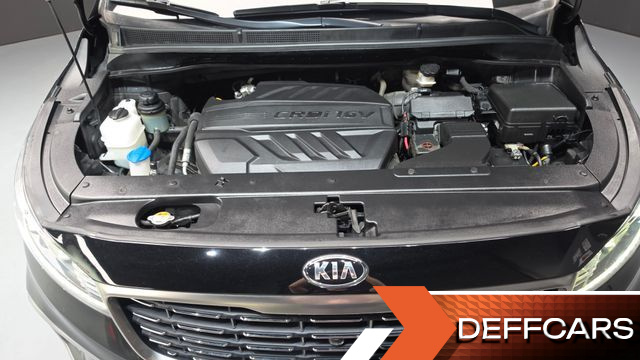 Kia CARNIVAL 9-Seater Hi-Limousine Noblesse Special купить на сайте DeffCars
