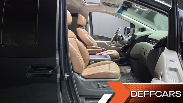 Hyundai STARIA L3.5 Lounge 7-Seater Inspiration купить на сайте DeffCars
