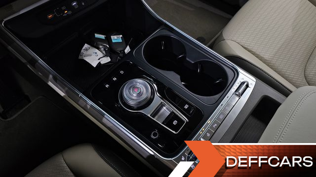 Kia CARNIVAL 9-Seater Gravity купить на сайте DeffCars