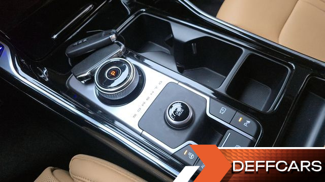 Kia SORENTO HEV 1.6 2WD Gravity купить на сайте DeffCars