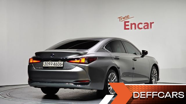 Lexus ES Luxury Plus купить на сайте DeffCars