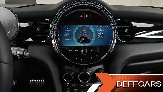 Mini COOPER JCW Pat Moss Edition 3rd купить на сайте DeffCars