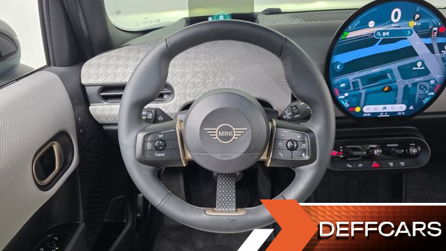 Mini COOPER 5 Door Favoured купить на сайте DeffCars
