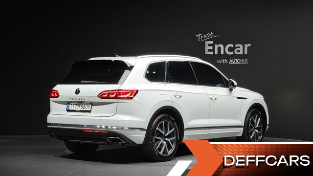Volkswagen TOUAREG 3.0 TDI Prestige купить на сайте DeffCars
