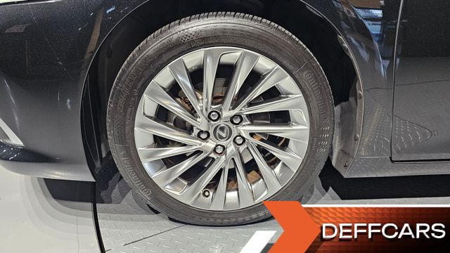 Lexus ES Executive купить на сайте DeffCars