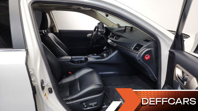 Lexus CT200H 1.8 Supreme ZWA10 купить на сайте DeffCars