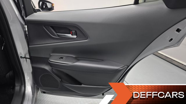 Toyota PRIUS 2.0 XLE AWD купить на сайте DeffCars