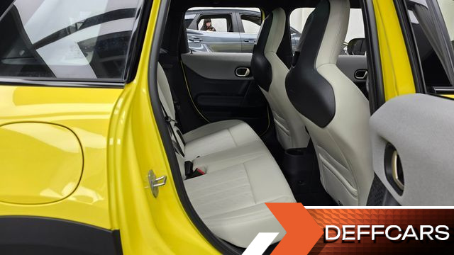 Mini COOPER 5 Door Favoured купить на сайте DeffCars