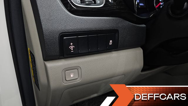 Kia CARNIVAL 9-Seater Prstige купить на сайте DeffCars