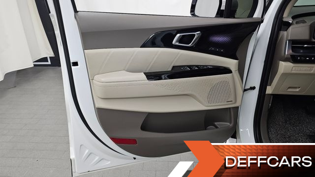 Kia CARNIVAL Gasoline 9-Seater Hi-Limousine Signature купить на сайте DeffCars