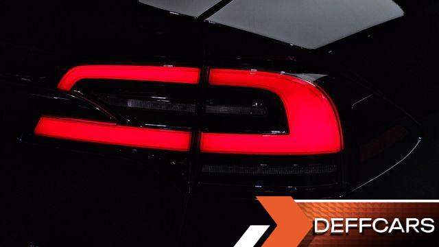 Tesla MODEL X Plaid купить на сайте DeffCars