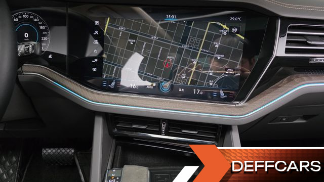 Volkswagen TOUAREG 3.0 TDI Prestige купить на сайте DeffCars