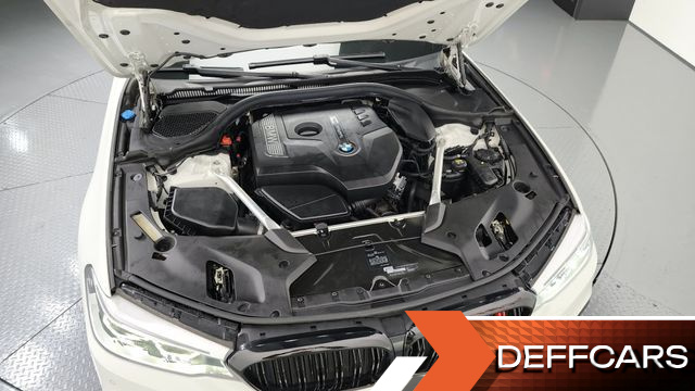 BMW 5-SERIES 530i xDrive M Sport Package Plus купить на сайте DeffCars