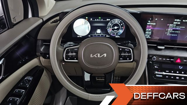 Kia CARNIVAL Gasoline 7-Seater Signature купить на сайте DeffCars