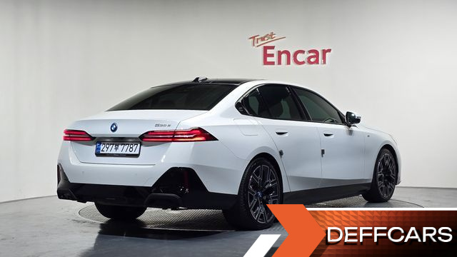BMW 5-SERIES 530e M Sport купить на сайте DeffCars
