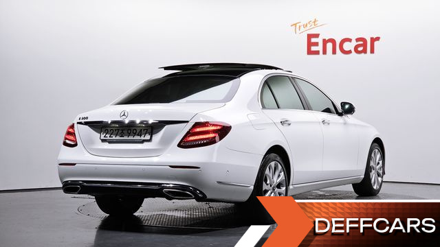 Mercedes E-CLASS E300 Exclusive купить на сайте DeffCars