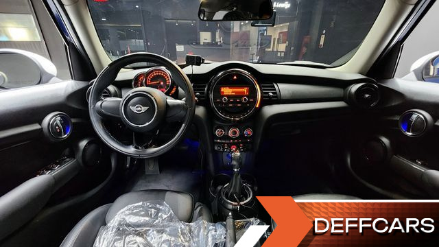 Mini COOPER 5Door Standard 3rd купить на сайте DeffCars