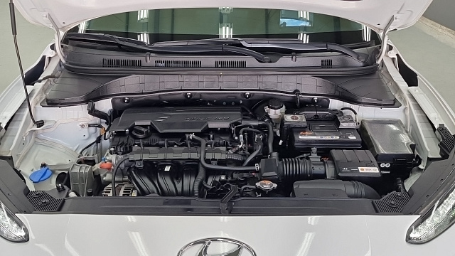 Hyundai KONA Gasoline 2.0 2WD Inspiration купить на сайте DeffCars
